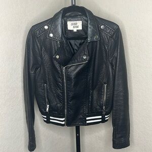 717 - Outer Edge Vintage EUC Black Faux Leather Moto Jacket, Size Large